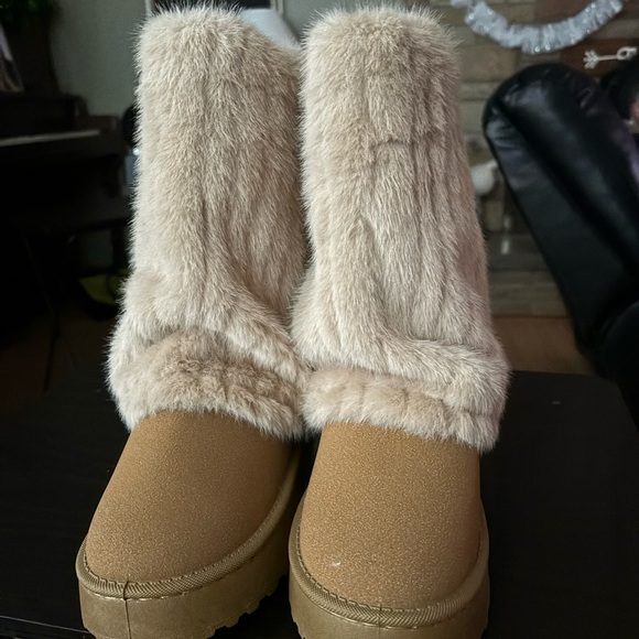 Ladies boots - Picture 3 of 4